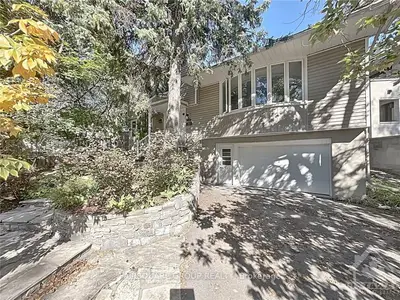 223 Sherwood Drive, Dows Lake - Civic Hospital And Area, On K1y 3v9