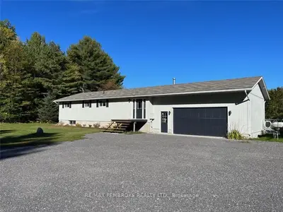 63 PLUMTREE Lane, Petawawa, ON K8H 2W8