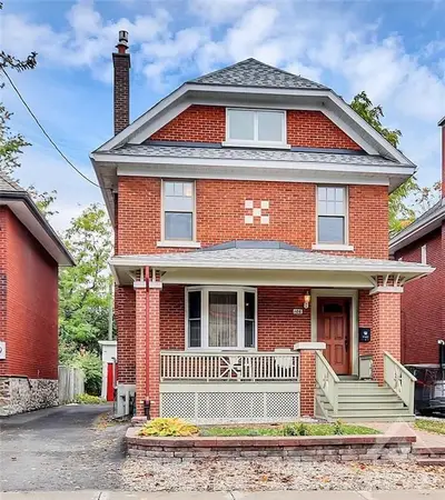 106 Caroline Avenue, Tunneys Pasture And Ottawa West, On K1y 0s9