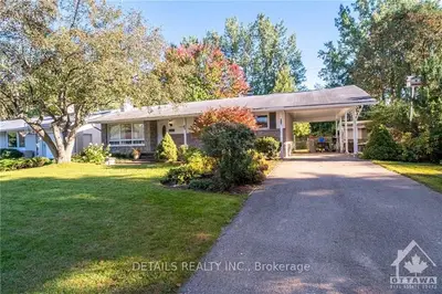 44 Kirkstall Avenue A, South Of Baseline To Knoxdale, On K2g 3m5