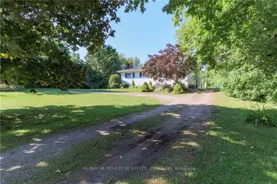 68a Knight Street, Renfrew, On K7v 3z9