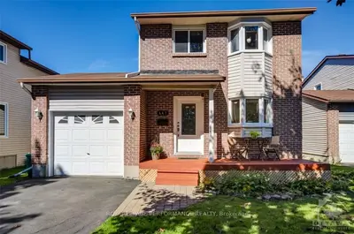 447 Duvernay Drive, Orleans - Cumberland And Area, On K1e 2n7