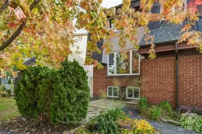 1374 MARIGOLD Crescent, Cyrville - Carson Grove - Pineview, ON K1B 5E7