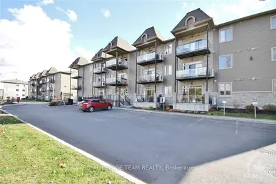 200 EQUINOX Drive 306, Russell, ON K0A 1W0
