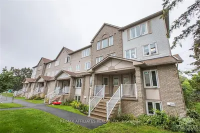 216 Briston, Hunt Club - South Keys And Area, On K1g 5p9