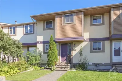 4308 MEADOWVALE Lane, Cyrville - Carson Grove - Pineview, ON K1B 5A2