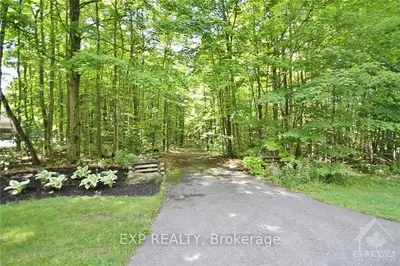 5745 Queenscourt Crescent, Manotick - Kars - Rideau Twp And Area, On K4m 1k3