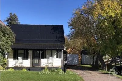 617 Eganville Road, Pembroke, On K8a 4g1