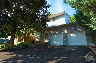 4 Savage Drive, Stittsville - Munster - Richmond, On K2s 1b9