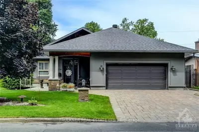 1958 Wembley Avenue, Carlingwood - Westboro And Area, On K2a 1a7