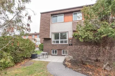 22 Pixley, Alta Vista And Area, On K1g 4c5
