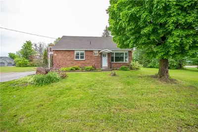 929 MACKAY Street, Pembroke, ON K8B 1A1