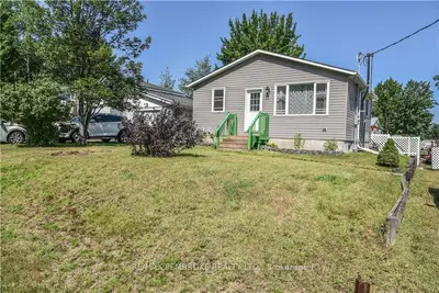 6 NEW Street, Petawawa, ON K8H 2H6