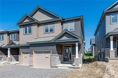 1022 Kijik Crescent, Blossom Park - Airport And Area, On K1x 1g6