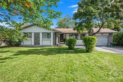 15 Sycamore Drive, Bells Corners And South To Fallowfield, On K2h 6r4
