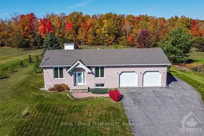14413 Concession 11-12 Road, North Stormont, On K0a 1r0