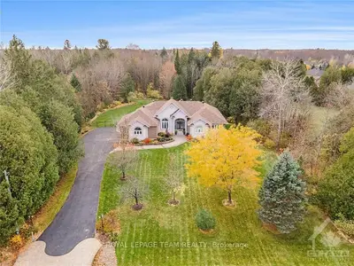 6266 ELKWOOD Drive, Greely - Metcalfe - Osgoode - Vernon and Area, ON K4P 1M9