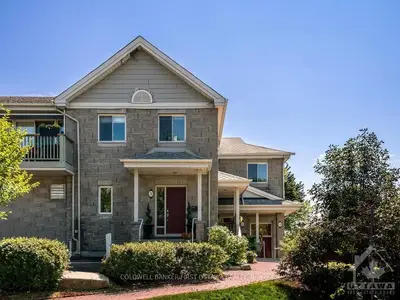 30 Robson Court, Kanata, On K2k 2w1
