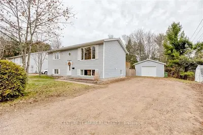1389 VICTORIA Street, Petawawa, ON K8H 2E9