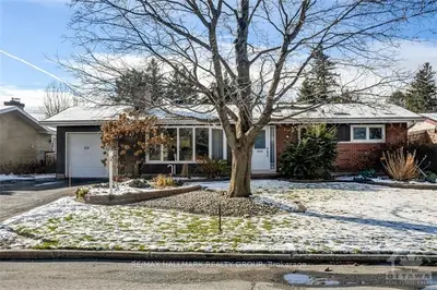 20 Newgale Street, Crystal Bay - Rocky Point - Bayshore, On K2h 5r3