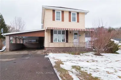 92 Dunn Street, Madawaska Valley, On K0j 1b0