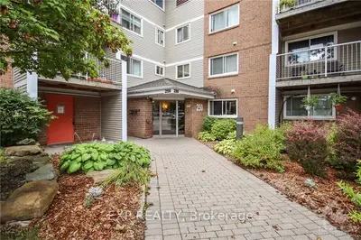 250 Brittany Drive 301, Manor Park - Cardinal Glen And Area, On K1k 4m1