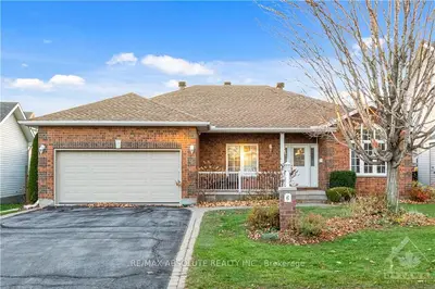 6 Graphite Road, Stittsville - Munster - Richmond, On K2s 1y5