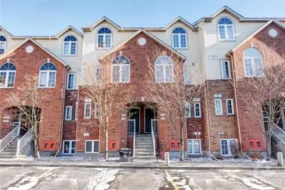 99 STEELE PARK, Cyrville - Carson Grove - Pineview, ON K1J 0J2