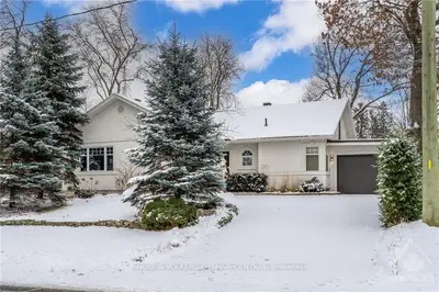 270 Cunningham Avenue, Alta Vista And Area, On K1h 6b4