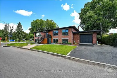 199 STE ANNE Avenue 4, Vanier and Kingsview Park, ON K1L 7B8