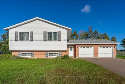45 Cameron Street, Whitewater Region, On K0j 1c0