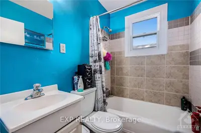 142 Lebrun Street, Vanier And Kingsview Park, On K1l 5c9