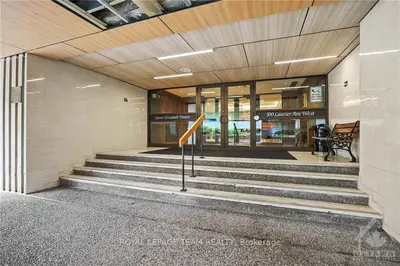 500 LAURIER Avenue W 2305, Ottawa Centre, ON K1R 5E1