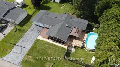 6545 SILVER MAPLE Lane, Greely - Metcalfe - Osgoode - Vernon and Area, ON K4P 1E2