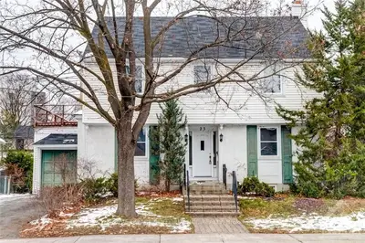 23 Madawaska Drive, Dows Lake - Civic Hospital And Area, On K1s 3g5