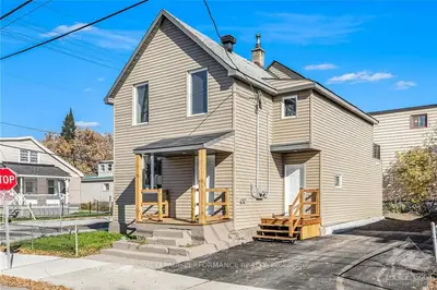 189 Hannah Street B, Vanier And Kingsview Park, On K1l 7m4