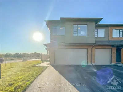 201 Big Dipper Street, Blossom Park - Airport And Area, On K4m 1b2