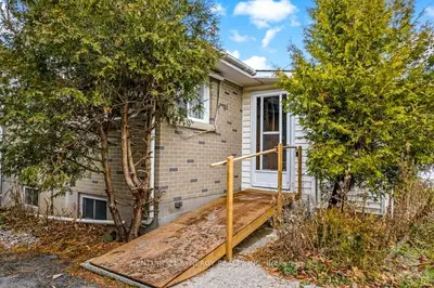 91 Clarence Street, Lanark Highlands, On K0g 1k0
