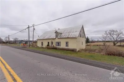 8522 FLEWELLYN Road, Stittsville - Munster - Richmond, ON K0A 1B0