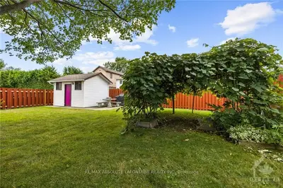2424 Blackstone Crescent, Elmvale Acres And Area, On K1b 4h2