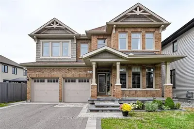 707 Carnelian Crescent, Blossom Park - Airport And Area, On K1x 0a9
