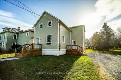 14 Peter Street, North Glengarry, On K0c 1t0