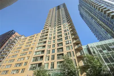 40 NEPEAN Street 704, Ottawa Centre, ON K2P 0X5