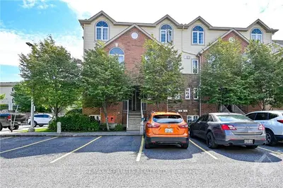 78 Steele Park, Cyrville - Carson Grove - Pineview, On K1j 0j2