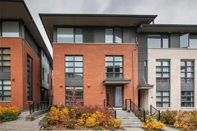 81 Oblats Avenue, Glebe - Ottawa East And Area, On K1s 0e5