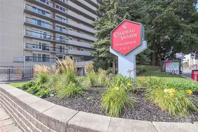 158a Mcarthur Avenue 505, Vanier And Kingsview Park, On K1l 7e7