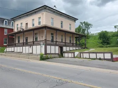 5230 QUEEN Street, Admaston/Bromley, ON K0J 1S0