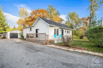 224 Baldwin Street, Constance Bay - Dunrobin - Kilmaurs - Woodlawn, On K0a 3m0