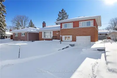 660 CHAPMAN Boulevard, Elmvale Acres and Area, ON K1G 1T6