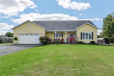 12 Dawson Drive Drive, Front Of Leeds & Seeleys Bay, On K7g 2v4